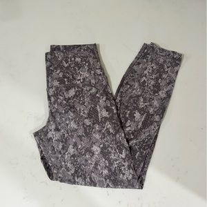 EUC lululemon align leggings 25”